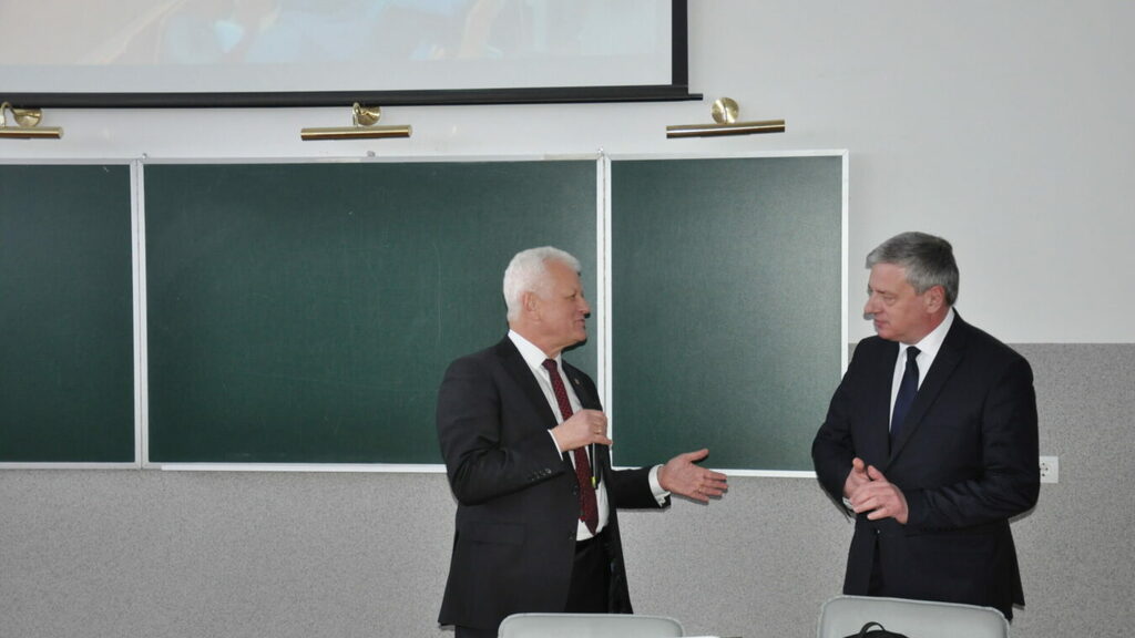 dsc_0535-1-scaled-1350x760