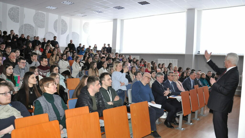 dsc_0575-scaled-1350x760