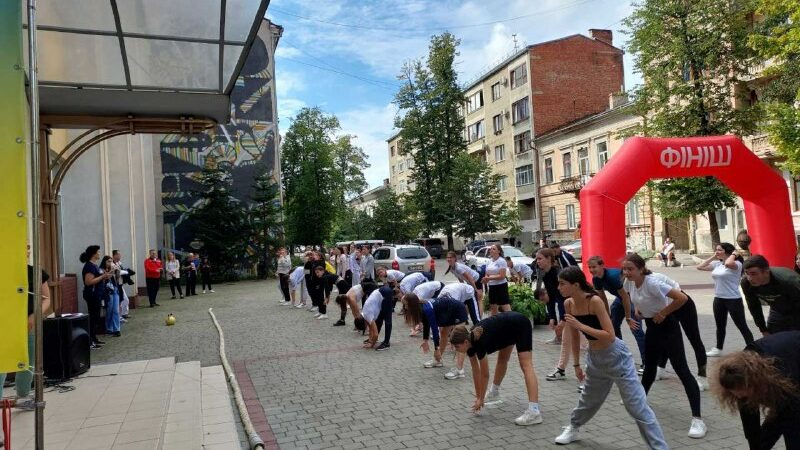 2ab5d93b-4957-4344-80a6-d2466b24012f