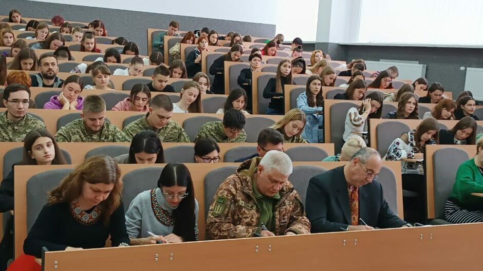 a8716bc3-1363-455b-a134-649d6a08c92d-940x788